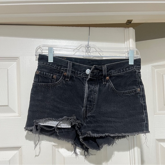 Levi's 501 charcoal black jeans denim SHORTS distressed women’s size 24 - Picture 1 of 11